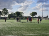 Training van S.K.N.W.K. JO19-1 van donderdag 22 mei 2025 (24/68)